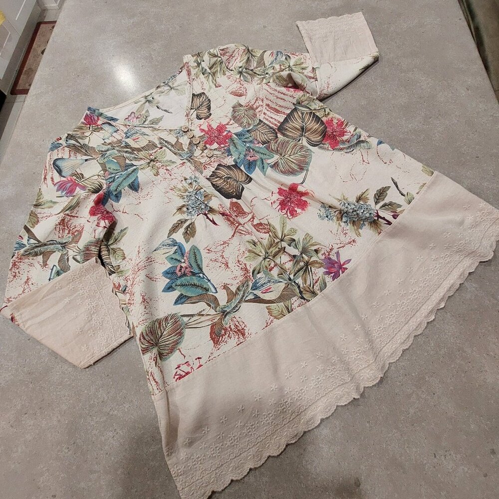 Women's Beige w/Multi-Colors Florals/Foliage Print 3/4 Sleeves Lace Trim Blouse